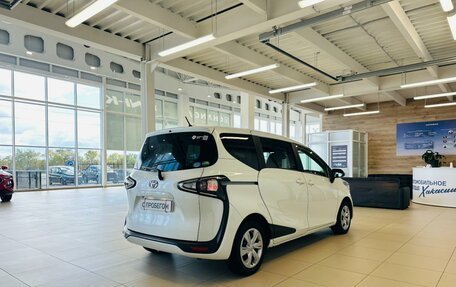 Toyota Sienta II, 2019 год, 1 569 000 рублей, 6 фотография