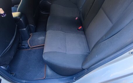 Toyota Avensis III рестайлинг, 2007 год, 800 000 рублей, 4 фотография
