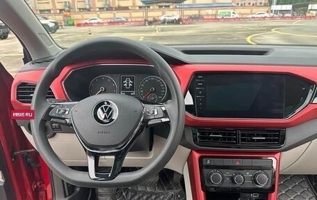 Volkswagen T-Cross I, 2021 год, 1 335 000 рублей, 10 фотография