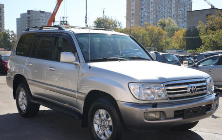 Toyota Land Cruiser 100 рестайлинг 2, 2006 год, 2 590 000 рублей, 3 фотография