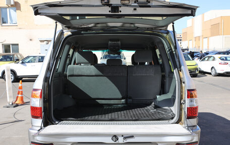 Toyota Land Cruiser 100 рестайлинг 2, 2006 год, 2 590 000 рублей, 19 фотография