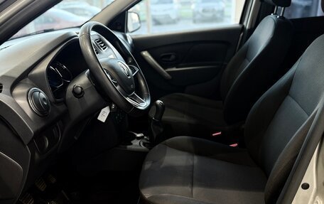 Renault Logan II, 2020 год, 882 000 рублей, 10 фотография