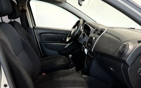 Renault Logan II, 2020 год, 882 000 рублей, 19 фотография