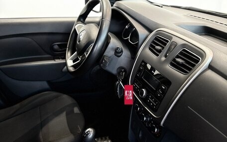 Renault Logan II, 2020 год, 882 000 рублей, 20 фотография