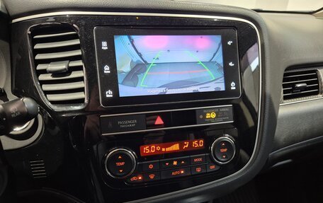 Mitsubishi Outlander III рестайлинг 3, 2019 год, 1 919 000 рублей, 12 фотография