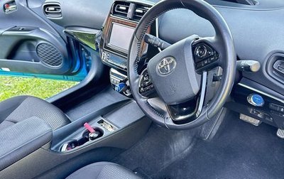 Toyota Prius IV XW50, 2019 год, 1 700 000 рублей, 1 фотография