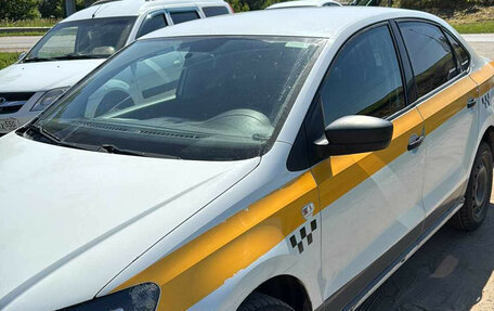 Volkswagen Polo VI (EU Market), 2019 год, 700 000 рублей, 1 фотография