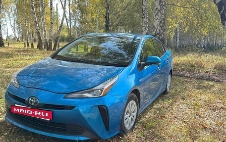 Toyota Prius IV XW50, 2019 год, 1 700 000 рублей, 5 фотография