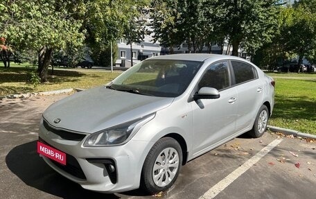 KIA Rio IV, 2018 год, 955 000 рублей, 2 фотография