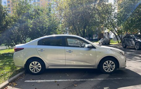 KIA Rio IV, 2018 год, 955 000 рублей, 4 фотография