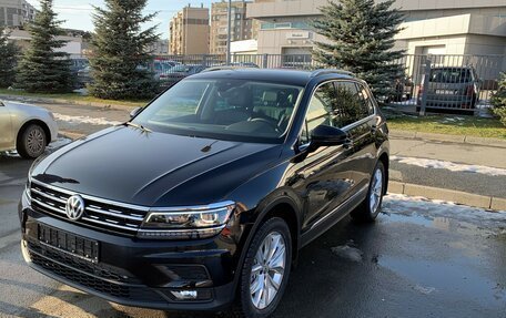 Volkswagen Tiguan II, 2020 год, 4 050 000 рублей, 3 фотография