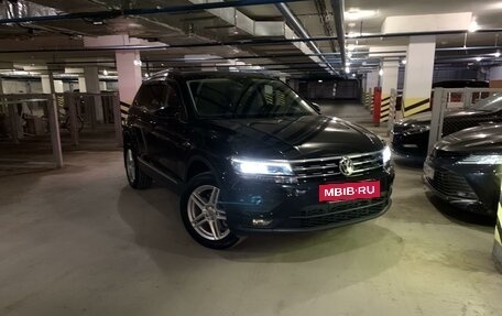 Volkswagen Tiguan II, 2020 год, 4 050 000 рублей, 2 фотография