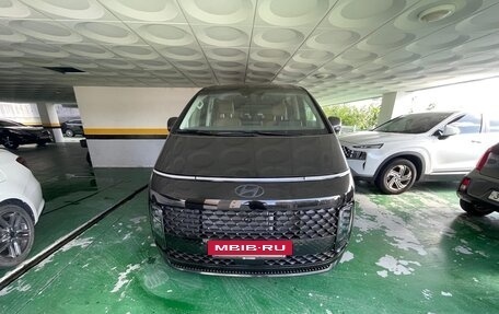Hyundai Staria, 2025 год, 9 290 000 рублей, 2 фотография