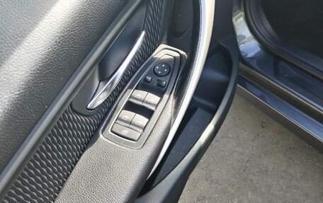 BMW 3 серия, 2017 год, 1 990 000 рублей, 3 фотография