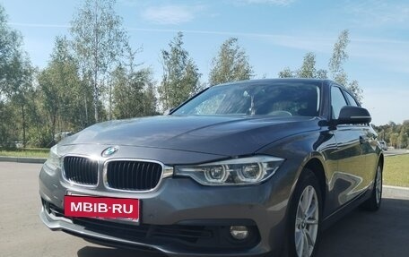 BMW 3 серия, 2017 год, 1 990 000 рублей, 11 фотография