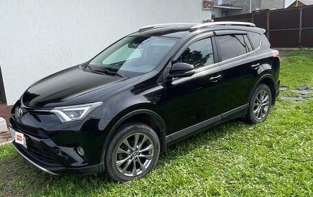 Toyota RAV4, 2016 год, 2 320 000 рублей, 2 фотография