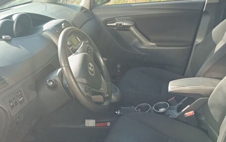 Toyota Verso I, 2010 год, 920 000 рублей, 16 фотография