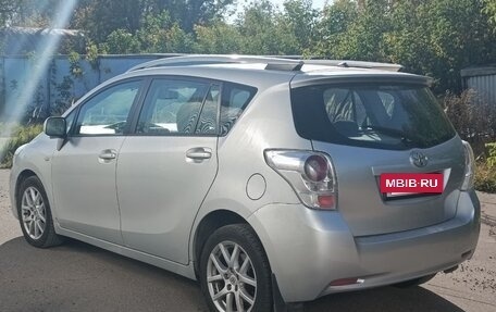 Toyota Verso I, 2010 год, 920 000 рублей, 3 фотография