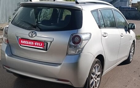 Toyota Verso I, 2010 год, 920 000 рублей, 2 фотография