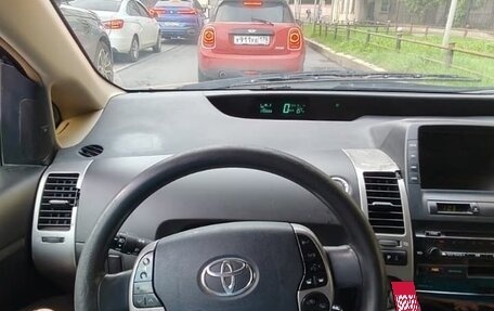 Toyota Prius, 2005 год, 550 000 рублей, 2 фотография