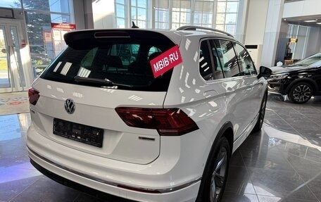 Volkswagen Tiguan II, 2018 год, 2 890 000 рублей, 4 фотография