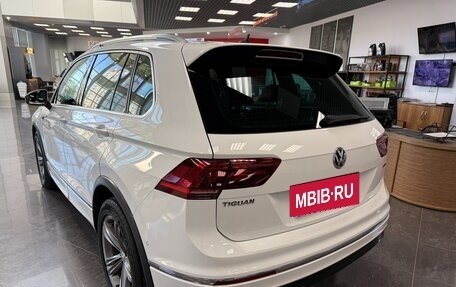 Volkswagen Tiguan II, 2018 год, 2 890 000 рублей, 3 фотография