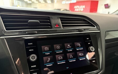 Volkswagen Tiguan II, 2018 год, 2 890 000 рублей, 17 фотография