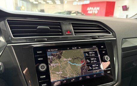 Volkswagen Tiguan II, 2018 год, 2 890 000 рублей, 16 фотография