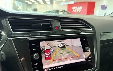 Volkswagen Tiguan II, 2018 год, 2 890 000 рублей, 19 фотография