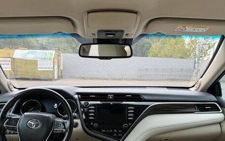 Toyota Camry, 2020 год, 2 900 000 рублей, 10 фотография