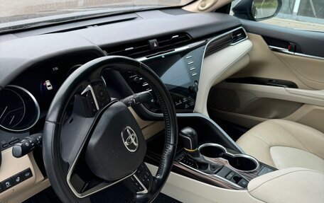 Toyota Camry, 2020 год, 2 900 000 рублей, 11 фотография