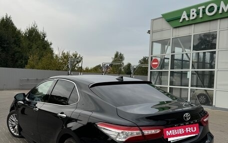 Toyota Camry, 2020 год, 2 900 000 рублей, 2 фотография