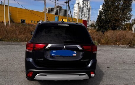 Mitsubishi Outlander III рестайлинг 3, 2019 год, 2 100 000 рублей, 8 фотография