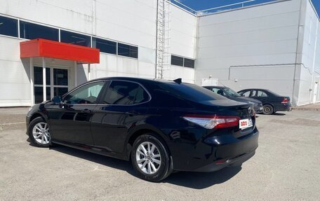 Toyota Camry, 2020 год, 3 000 000 рублей, 6 фотография