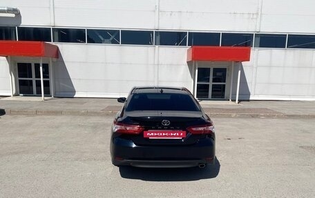Toyota Camry, 2020 год, 3 000 000 рублей, 7 фотография