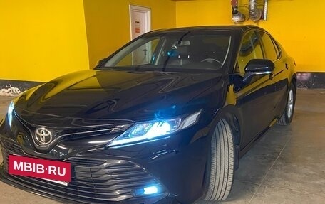 Toyota Camry, 2020 год, 3 000 000 рублей, 21 фотография