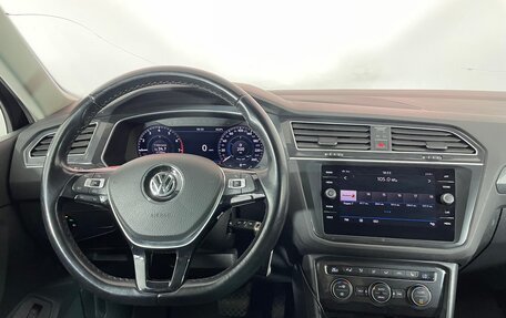 Volkswagen Tiguan II, 2017 год, 2 486 000 рублей, 15 фотография