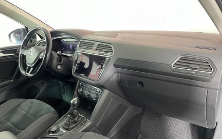 Volkswagen Tiguan II, 2017 год, 2 486 000 рублей, 12 фотография
