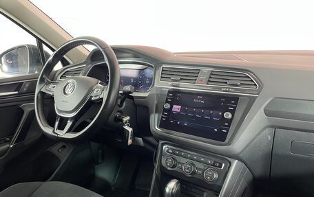 Volkswagen Tiguan II, 2017 год, 2 486 000 рублей, 16 фотография