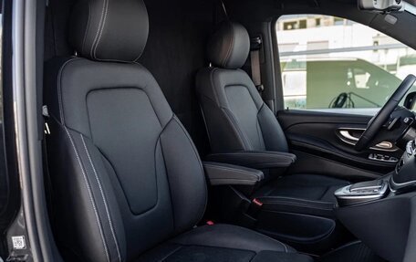 Mercedes-Benz V-Класс, 2023 год, 14 990 000 рублей, 24 фотография