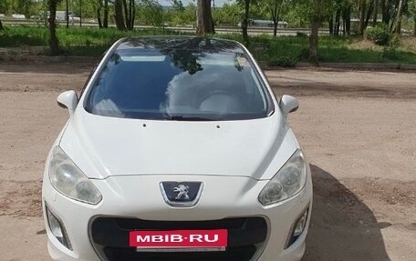 Peugeot 308 II, 2011 год, 660 000 рублей, 2 фотография