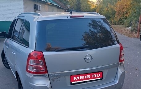 Opel Zafira B, 2013 год, 950 000 рублей, 3 фотография