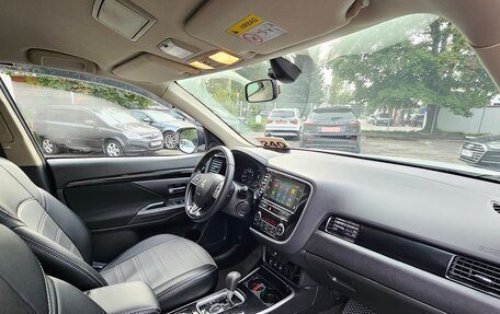 Mitsubishi Outlander III рестайлинг 3, 2020 год, 2 249 000 рублей, 11 фотография
