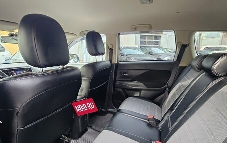 Mitsubishi Outlander III рестайлинг 3, 2020 год, 2 249 000 рублей, 8 фотография