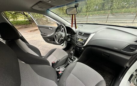 Hyundai Solaris II рестайлинг, 2013 год, 810 000 рублей, 16 фотография