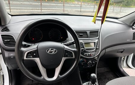 Hyundai Solaris II рестайлинг, 2013 год, 810 000 рублей, 10 фотография