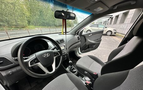 Hyundai Solaris II рестайлинг, 2013 год, 810 000 рублей, 9 фотография