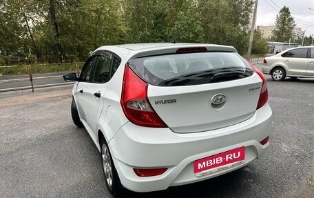 Hyundai Solaris II рестайлинг, 2013 год, 810 000 рублей, 3 фотография