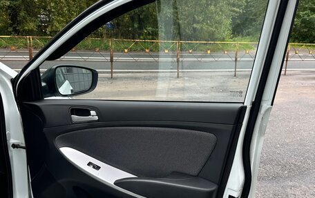 Hyundai Solaris II рестайлинг, 2013 год, 810 000 рублей, 19 фотография