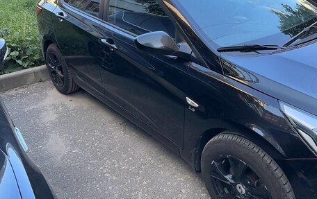 Hyundai Solaris II рестайлинг, 2015 год, 1 240 000 рублей, 2 фотография